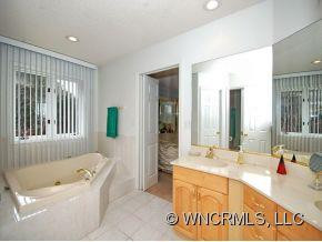 84 EVANS DRIVE - Photo 12