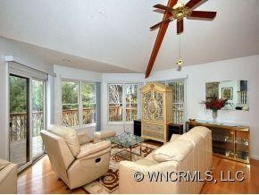 84 EVANS DRIVE - Photo 4