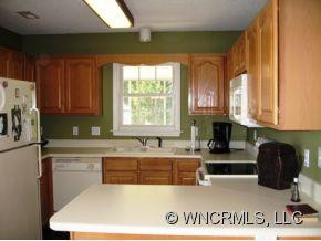 1002 Thorncrest Drive - Photo 10