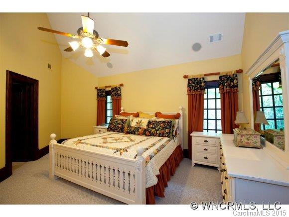 2170 West Club Boulevard - Photo 18