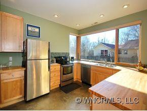 54 Bradley Street - Photo 6