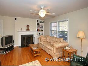 4 OAK RIDGE RD. - Photo 2