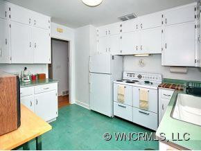 4 OAK RIDGE RD. - Photo 4