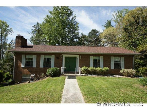206 DUNDEVE CIRCLE