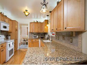 1 HAMPTON LANE - Photo 3