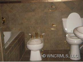 300 Spring Hill Drive - Photo 7