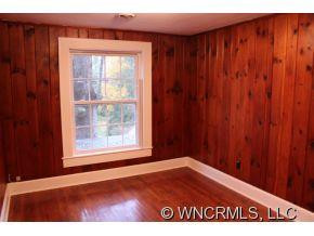 389 Park Ave - Photo 14