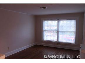 389 Park Ave - Photo 15