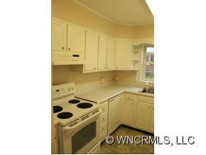 389 Park Ave - Photo 17