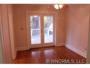 389 Park Ave - Photo 7