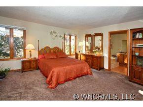 223 Robinhood Road - Photo 15