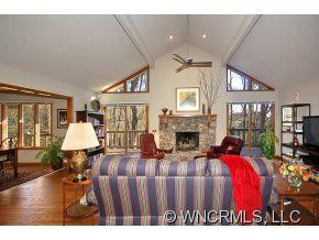 223 Robinhood Road - Photo 4