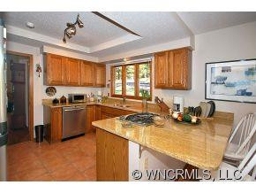 223 Robinhood Road - Photo 6