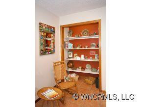 223 Robinhood Road - Photo 10