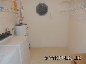 124 DERBYSHIRE DRIVE - Photo 8