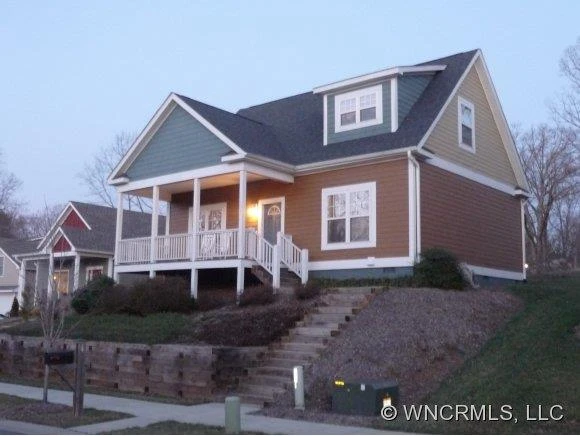 107 FAIRVIEW OAKS LANE