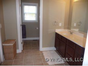 107 FAIRVIEW OAKS LANE - Photo 10