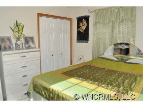 219 E Oakview Road - Photo 10