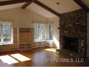 124 Continental Drive - Photo 3