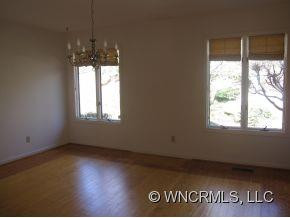 124 Continental Drive - Photo 6