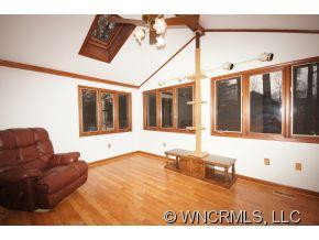 34 FERENVILLA DRIVE - Photo 12
