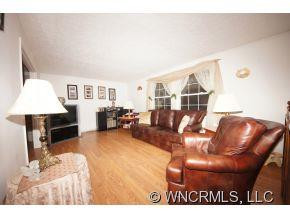 34 FERENVILLA DRIVE - Photo 3