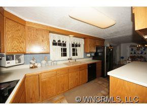 34 FERENVILLA DRIVE - Photo 8