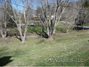 11 APPLE LANE - Photo 2