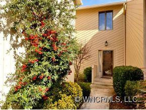 131 DEERLAKE DRIVE - Photo 2