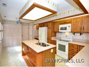 131 DEERLAKE DRIVE - Photo 5