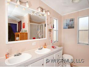 135 FOWLER LANE - Photo 8