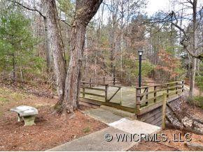 34 HEMPHILL KNOLL ROAD - Photo 8