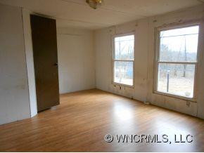 105 Douglas Place - Photo 4
