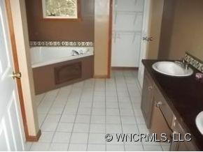  - Photo 3