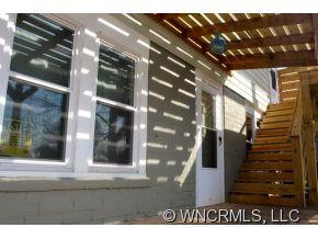 137 Clinton - Photo 17