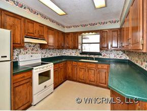 17 PINE HILL ROAD - Photo 4