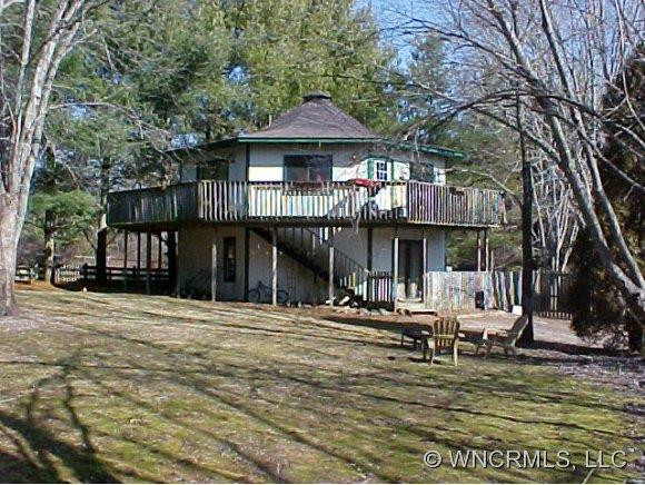 12 Spring Lake Drive