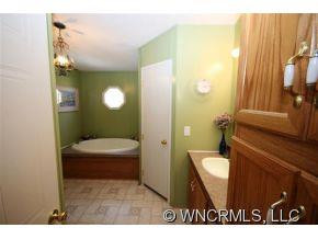 16 Country Meadows Drive - Photo 10