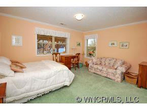 37 Sali Court - Photo 9