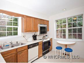 200 BROOK FOREST LANE - Photo 6