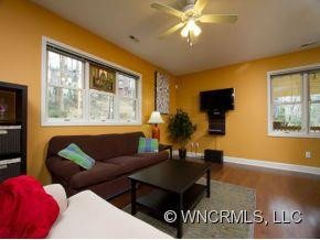 27 HOUSTON STREET - Photo 5