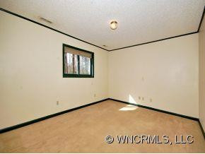 35 OAK LEAF DRIVE - Photo 12