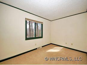 35 OAK LEAF DRIVE - Photo 9
