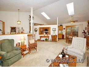 30 THISTLEWOOD LANE - Photo 4