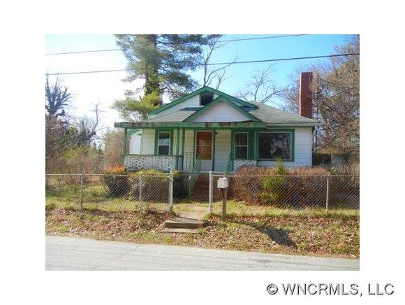 821 N. Oak Street