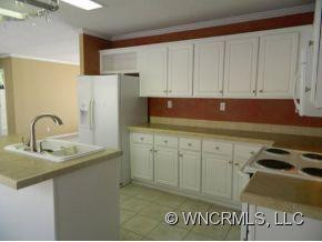 72 HIDDEN MEADOW DRIVE - Photo 2