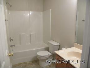 160 BIRKSHIRE WAY - Photo 8