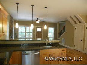 411 STRATFORD ROAD - Photo 11