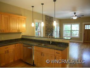 411 STRATFORD ROAD - Photo 10