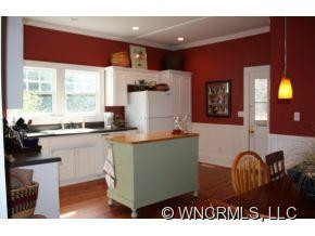 300 Grady Ave. - Photo 5